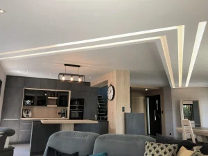 Tendances staff décoratif 2025 : moderne, néoclassique et contemporain